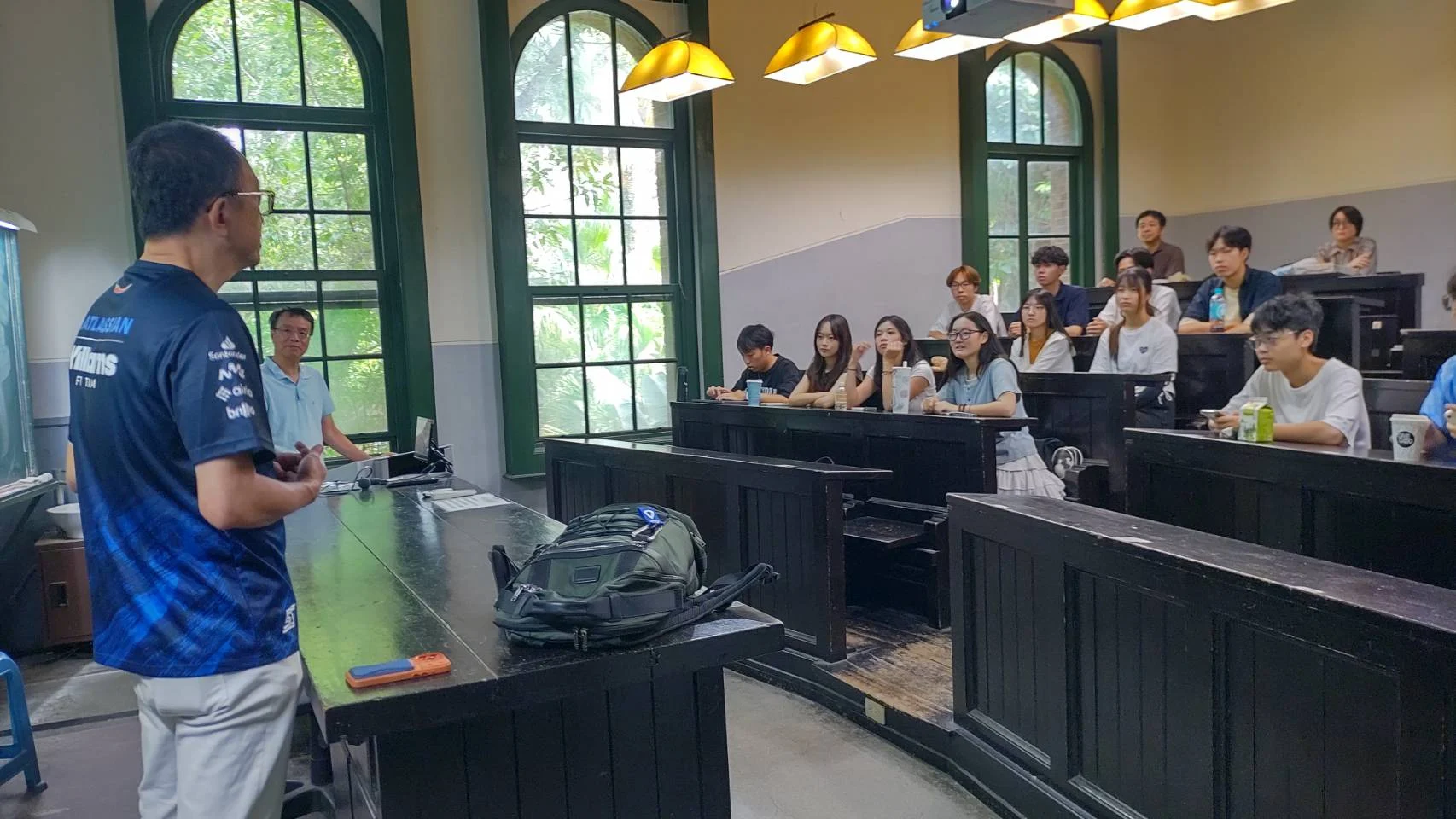 303293 0 0